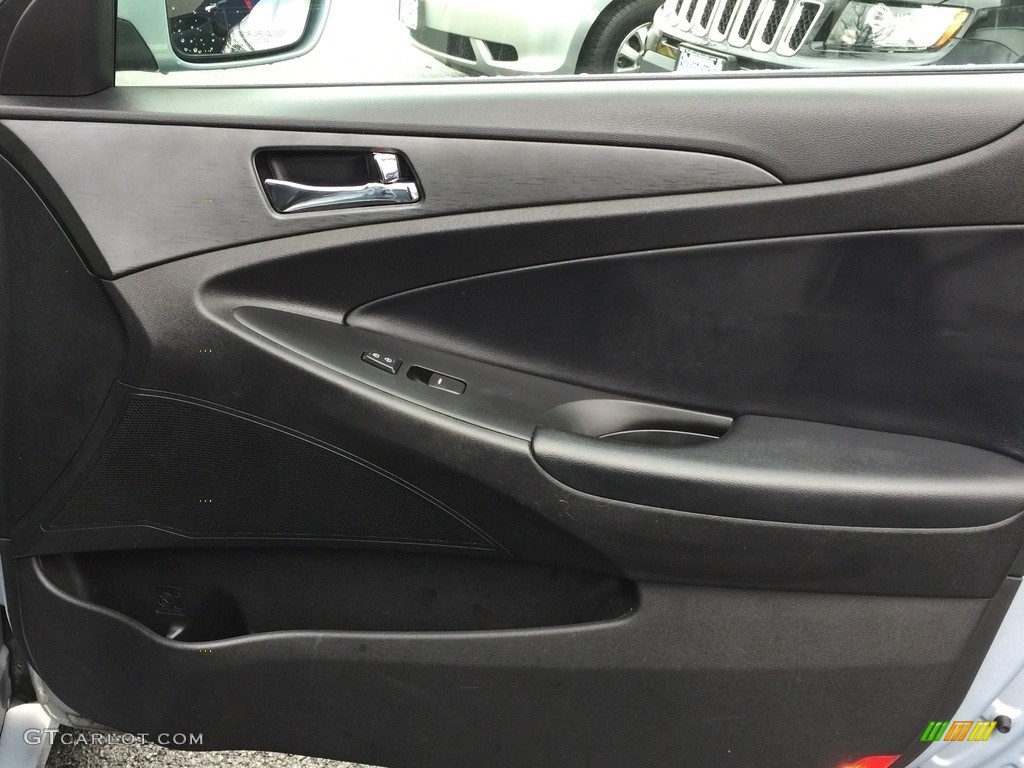 2011 Sonata SE - Iridescent Silver Blue Metallic / Black photo #24