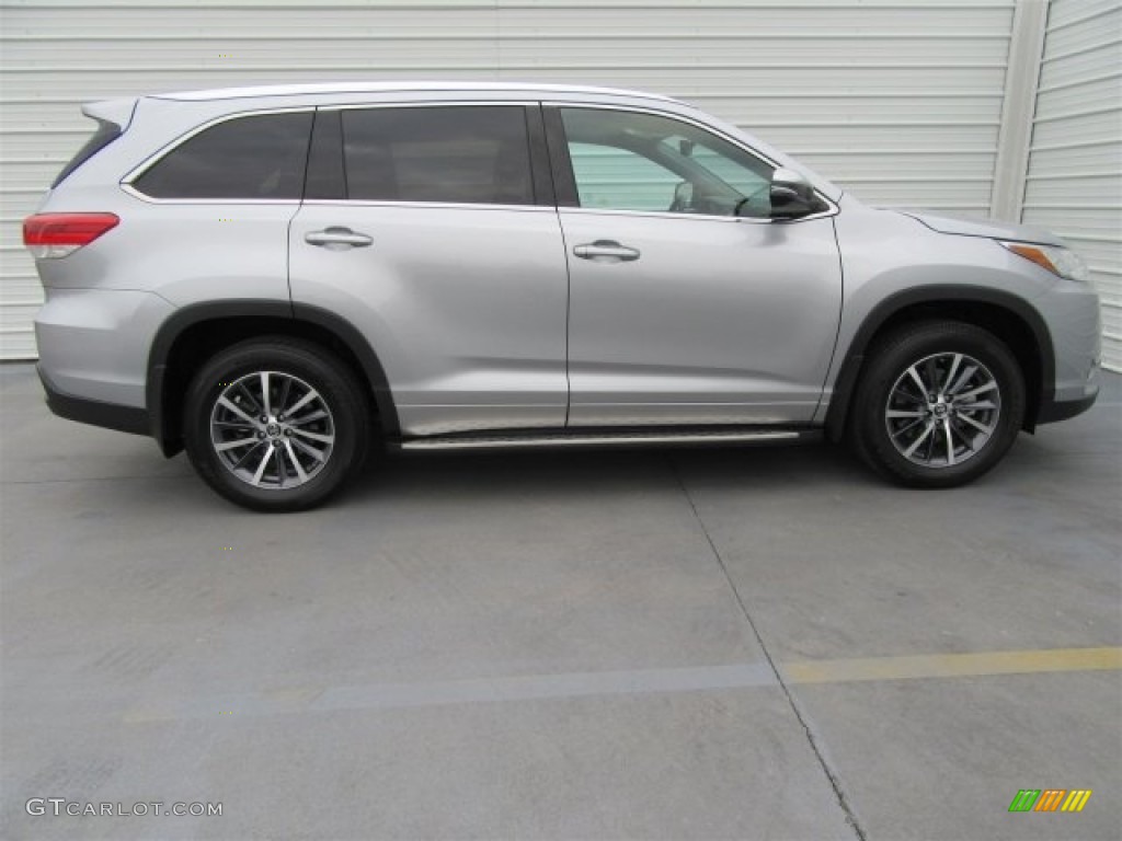 Celestial Silver Metallic 2017 Toyota Highlander XLE Exterior Photo #117953978