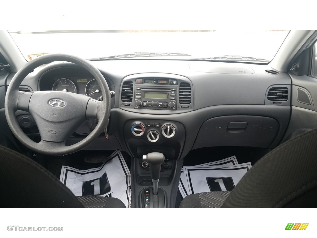 2007 Accent GS Coupe - Platinum Silver / Gray photo #10