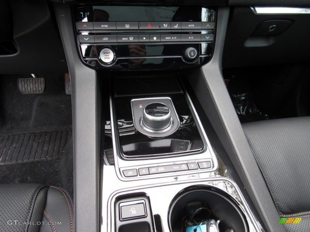 2017 Jaguar F-PACE 35t AWD Prestige 8 Speed Automatic Transmission Photo #117955745