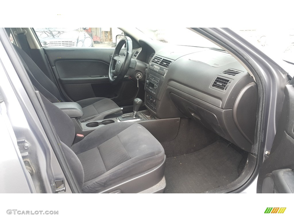 2006 Fusion SE V6 - Black / Medium Light Stone photo #12