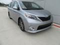 2017 Silver Sky Metallic Toyota Sienna SE  photo #1