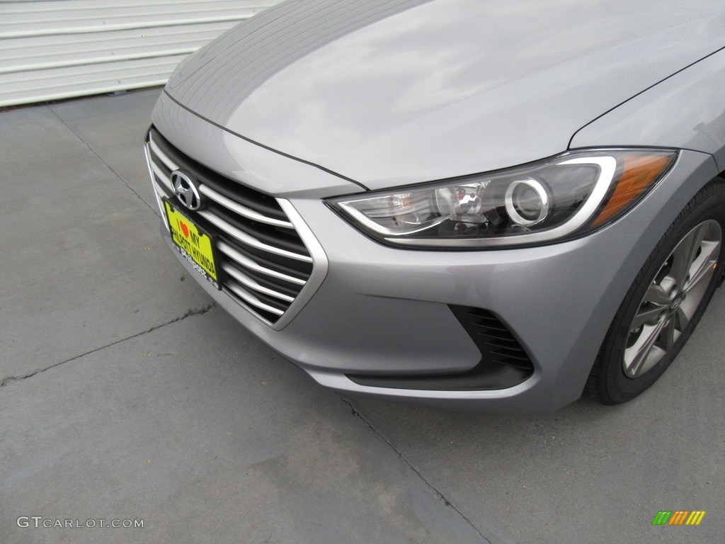 2017 Elantra SE - Gray / Gray photo #10