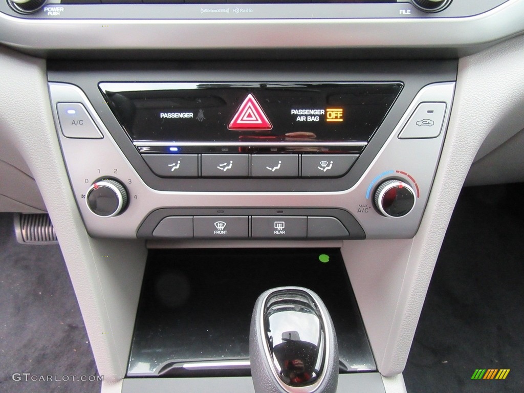 2017 Elantra SE - Gray / Gray photo #26