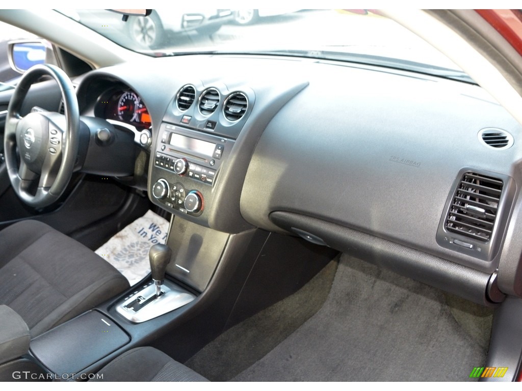2012 Altima 2.5 S - Red Alert / Charcoal photo #12