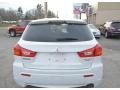 Diamond White Pearl - Outlander Sport ES Photo No. 7