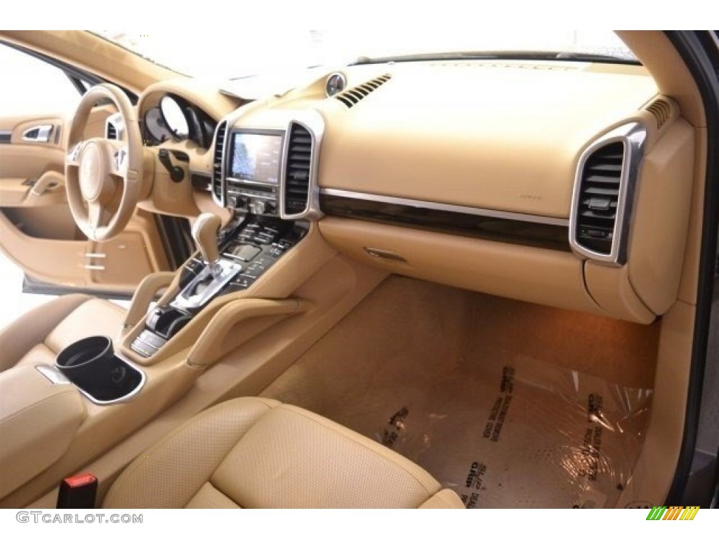 2014 Cayenne  - Umber Metallic / Luxor Beige photo #17
