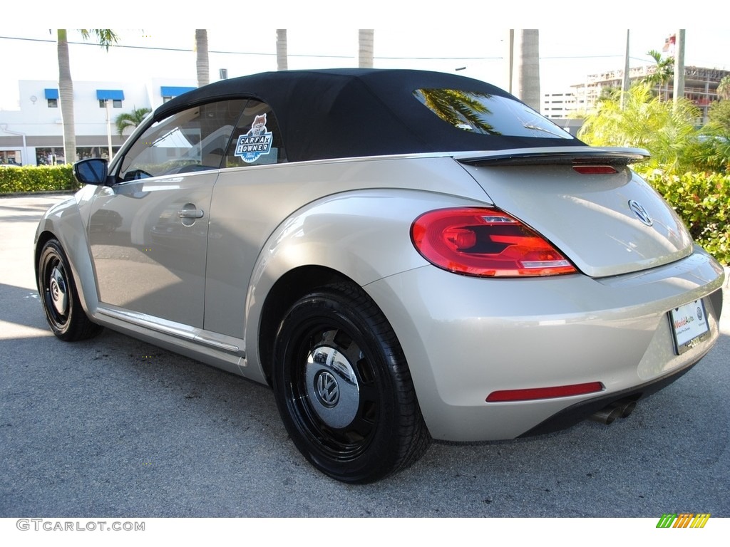 2014 Beetle 2.5L Convertible - Moonrock Silver Metallic / Titan Black photo #7