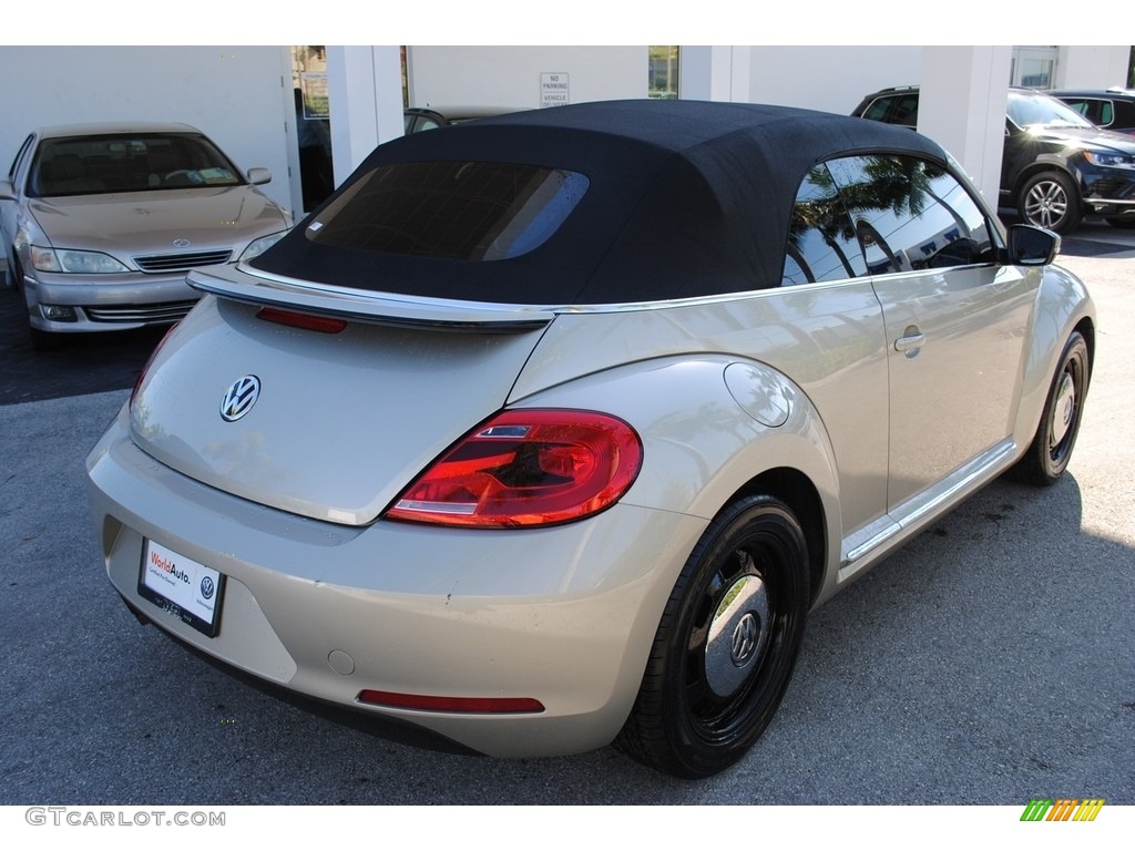 2014 Beetle 2.5L Convertible - Moonrock Silver Metallic / Titan Black photo #9