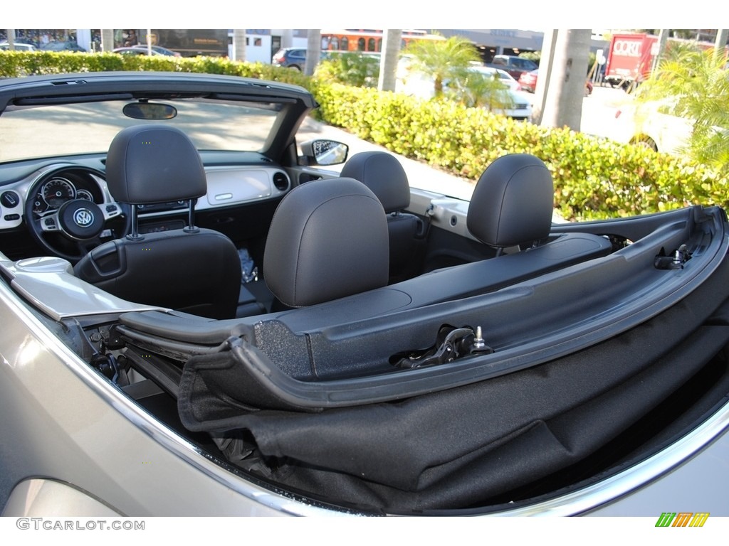 2014 Beetle 2.5L Convertible - Moonrock Silver Metallic / Titan Black photo #13