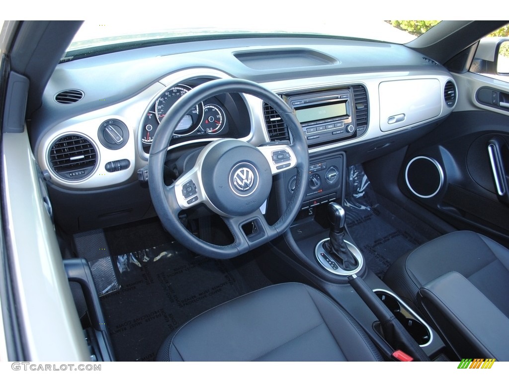 2014 Beetle 2.5L Convertible - Moonrock Silver Metallic / Titan Black photo #16