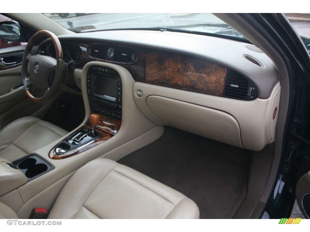 2006 XJ XJ8 L - British Racing Green / Barley photo #34