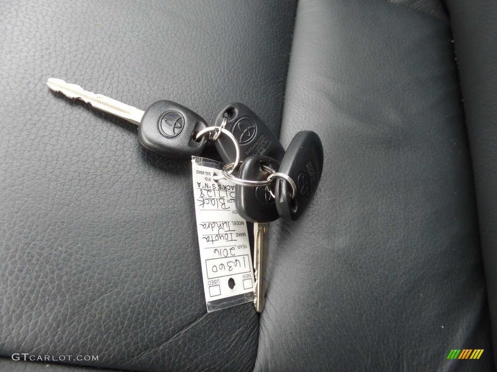 2016 Toyota Tundra Limited CrewMax 4x4 Keys Photos