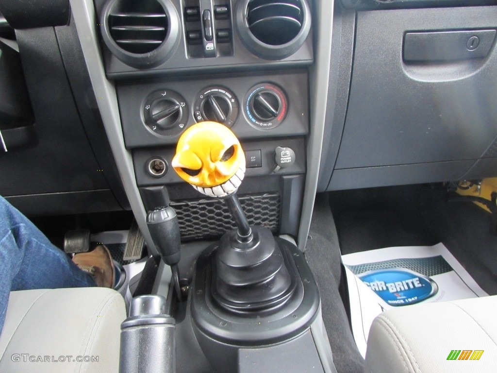 2009 Wrangler Unlimited X 4x4 - Detonator Yellow / Dark Slate Gray/Medium Slate Gray photo #24