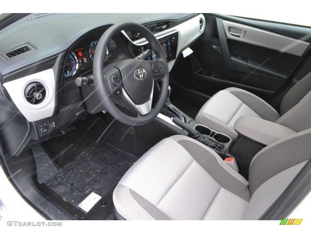 Ash Gray Interior 2017 Toyota Corolla LE Eco Photo #117988294