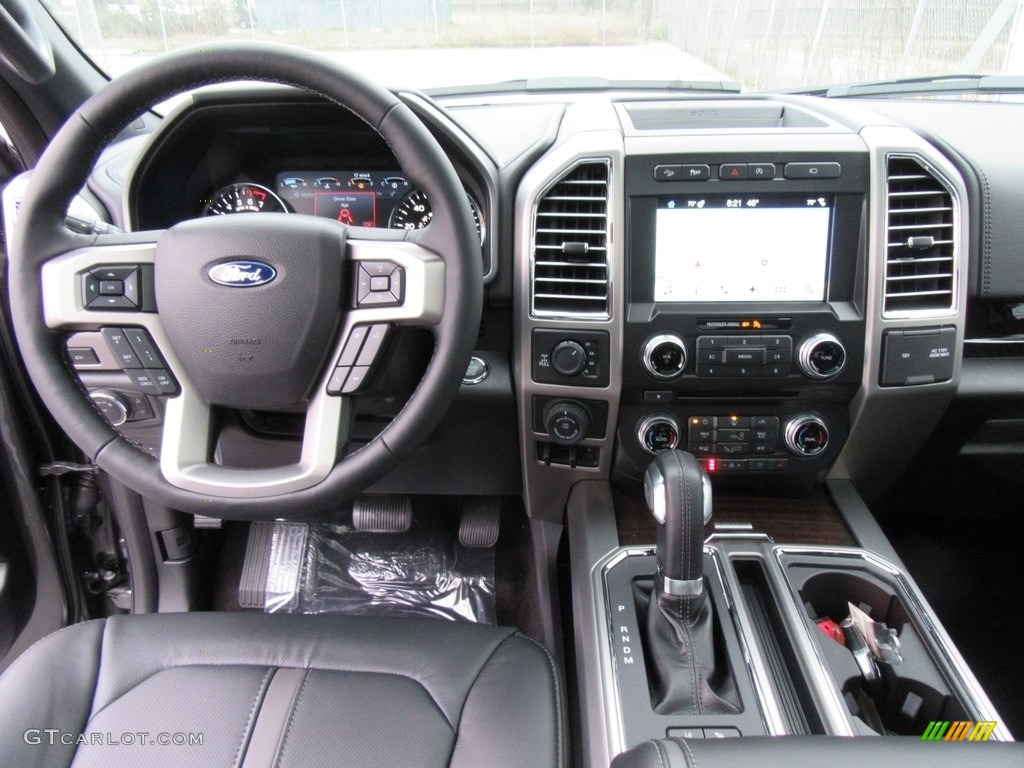 2017 Ford F150 Platinum SuperCrew 4x4 Black Dashboard Photo #117993892