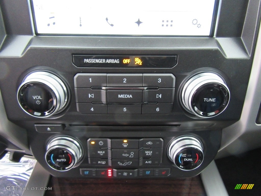 2017 Ford F150 Platinum SuperCrew 4x4 Controls Photo #117993982