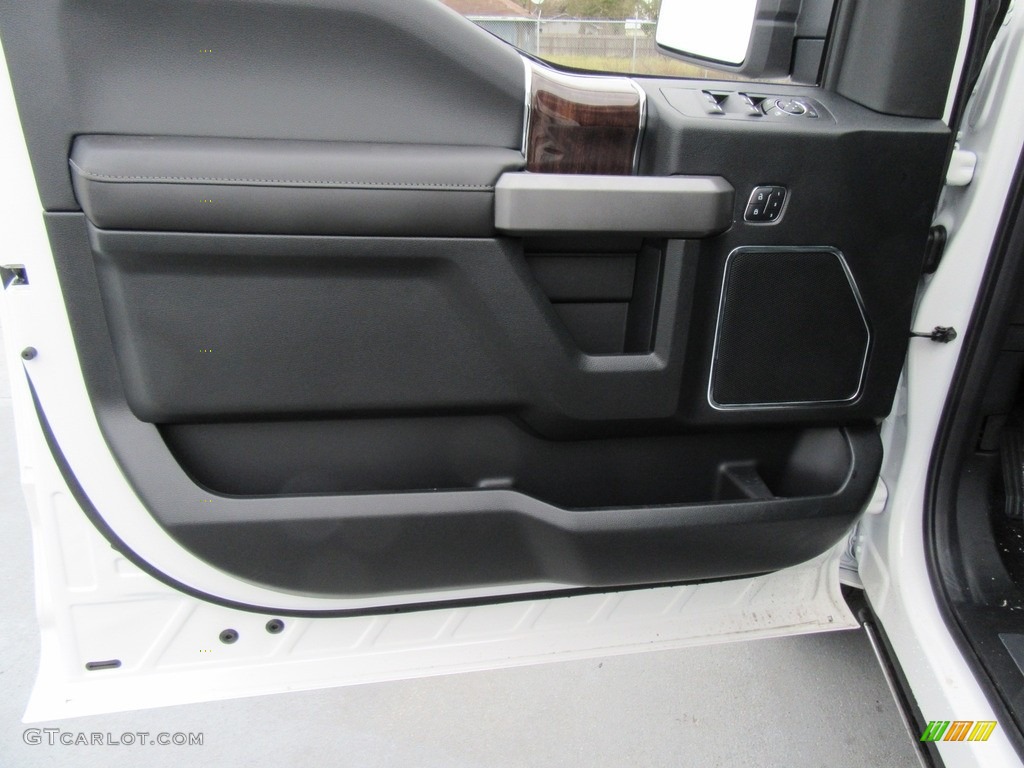 2017 F150 Platinum SuperCrew 4x4 - White Platinum / Black photo #19