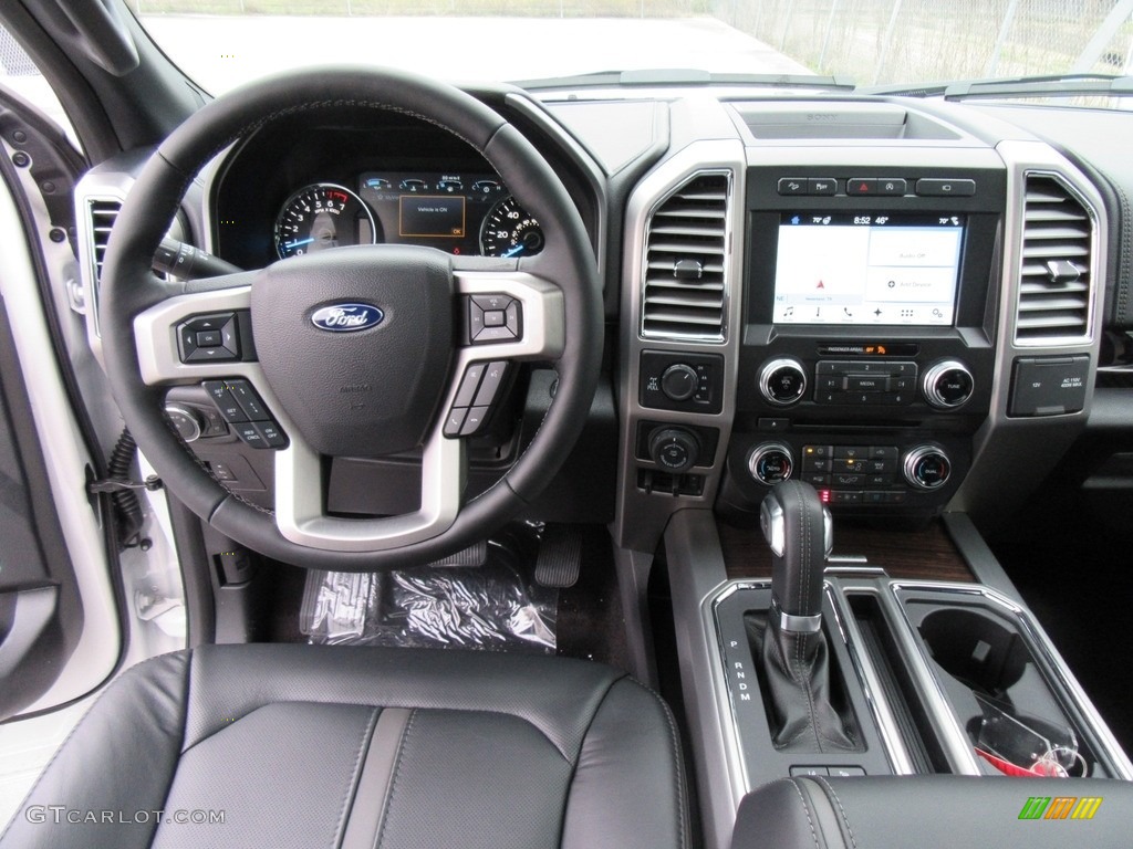 2017 Ford F150 Platinum SuperCrew 4x4 Black Dashboard Photo #117994936