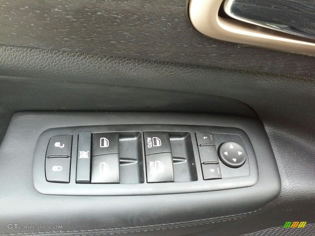 2017 Grand Cherokee Laredo 4x4 - Diamond Black Crystal Pearl / Black photo #11