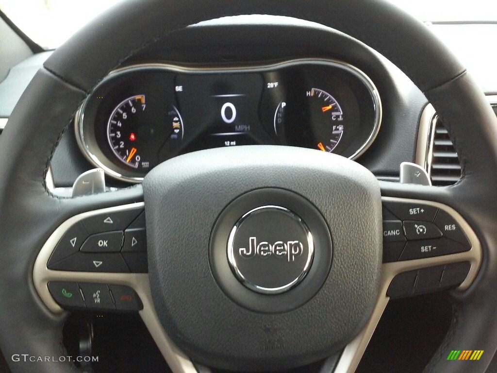 2017 Grand Cherokee Laredo 4x4 - Diamond Black Crystal Pearl / Black photo #12