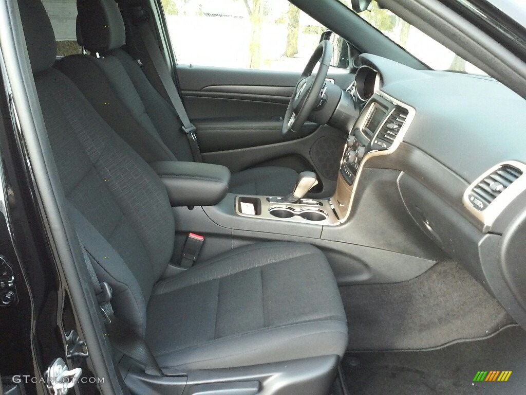 2017 Grand Cherokee Laredo 4x4 - Diamond Black Crystal Pearl / Black photo #23