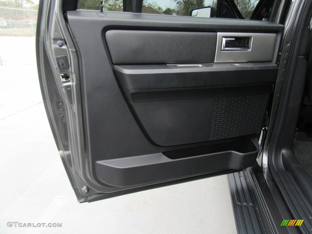 2017 Ford Expedition EL XLT 4x4 Door Panel Photos