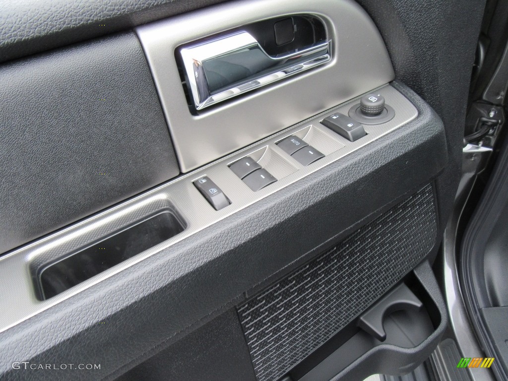 2017 Ford Expedition EL XLT 4x4 Controls Photo #117996007