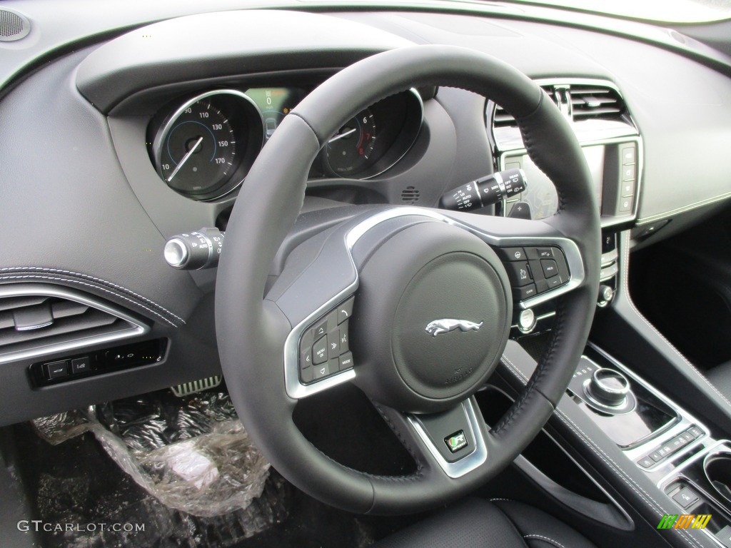 2017 Jaguar F-PACE 35t AWD R-Sport Steering Wheel Photos