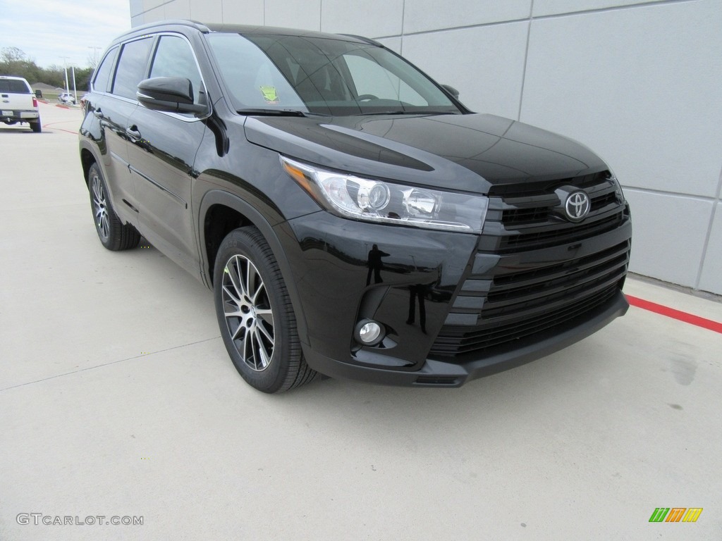 2017 Highlander SE - Midnight Black Metallic / Black photo #2
