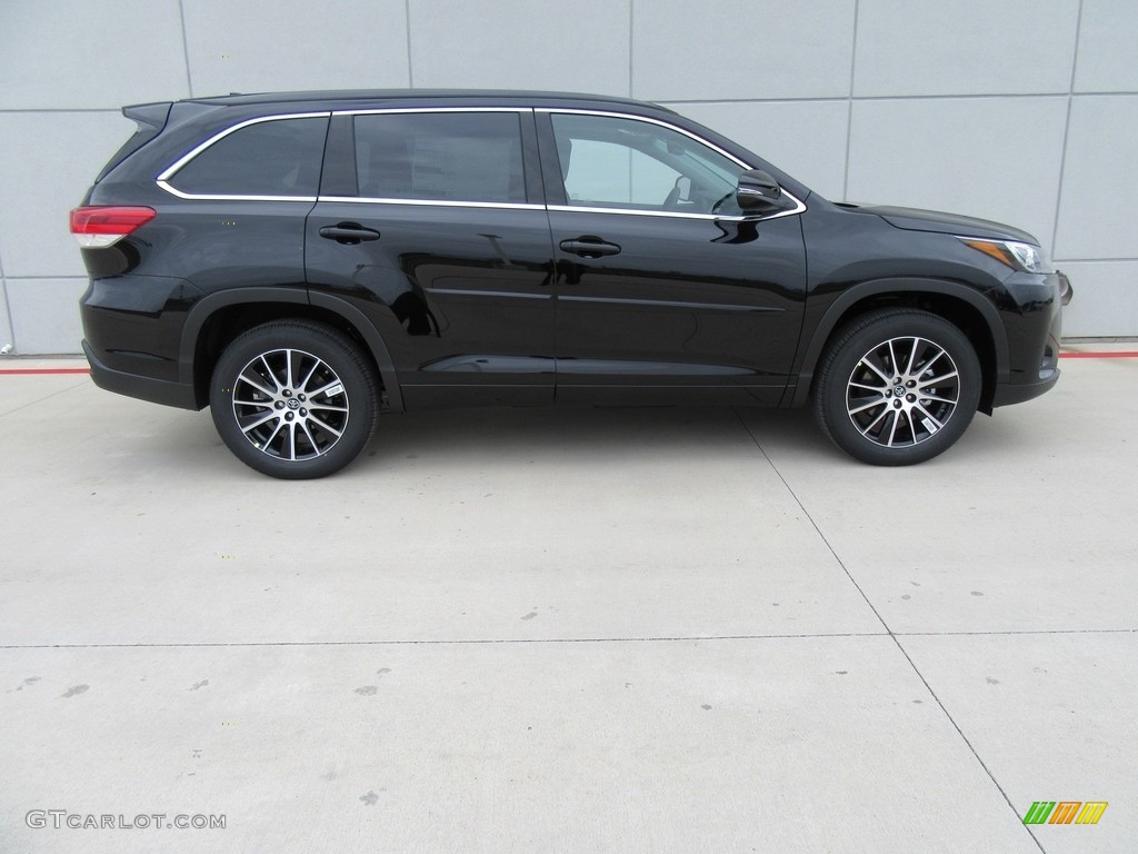 Midnight Black Metallic 2017 Toyota Highlander SE Exterior Photo #118003600