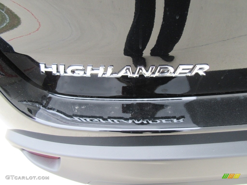 2017 Highlander SE - Midnight Black Metallic / Black photo #13