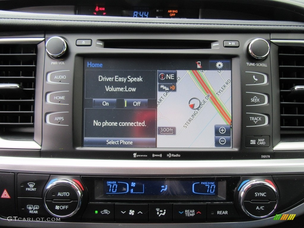 2017 Toyota Highlander SE Controls Photo #118004041