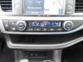 Black Controls Photo for 2017 Toyota Highlander #118004056