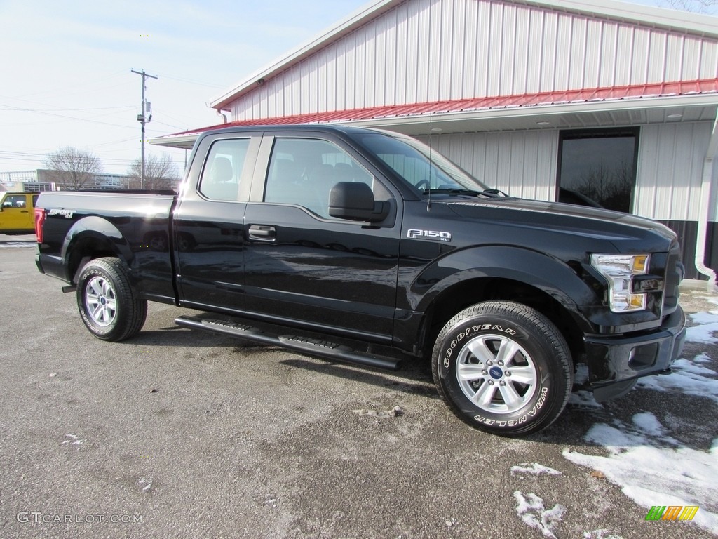 2016 F150 XL SuperCab 4x4 - Shadow Black / Medium Earth Gray photo #7
