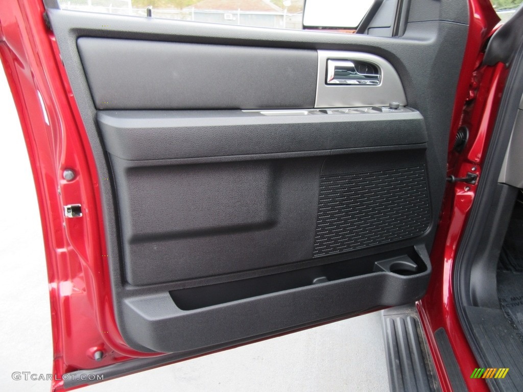 2017 Ford Expedition XLT Door Panel Photos
