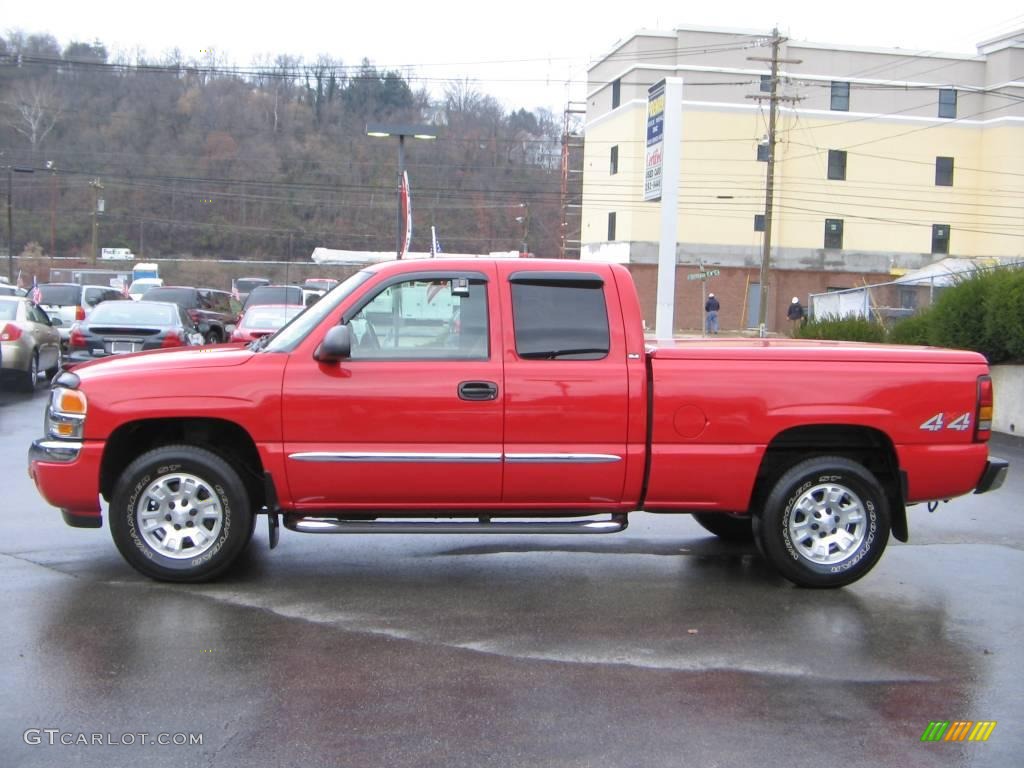 2005 Sierra 1500 SLE Extended Cab 4x4 - Fire Red / Dark Pewter photo #3