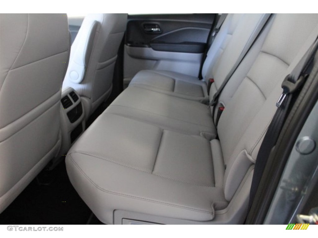 2017 Honda Ridgeline RTL AWD Rear Seat Photo #118026717