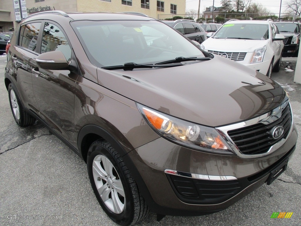 2011 Sportage LX - Sand Track / Black photo #8