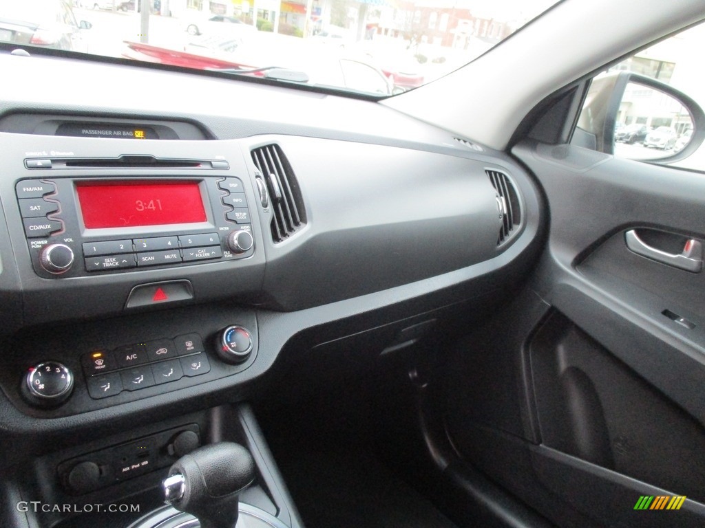 2011 Sportage LX - Sand Track / Black photo #19