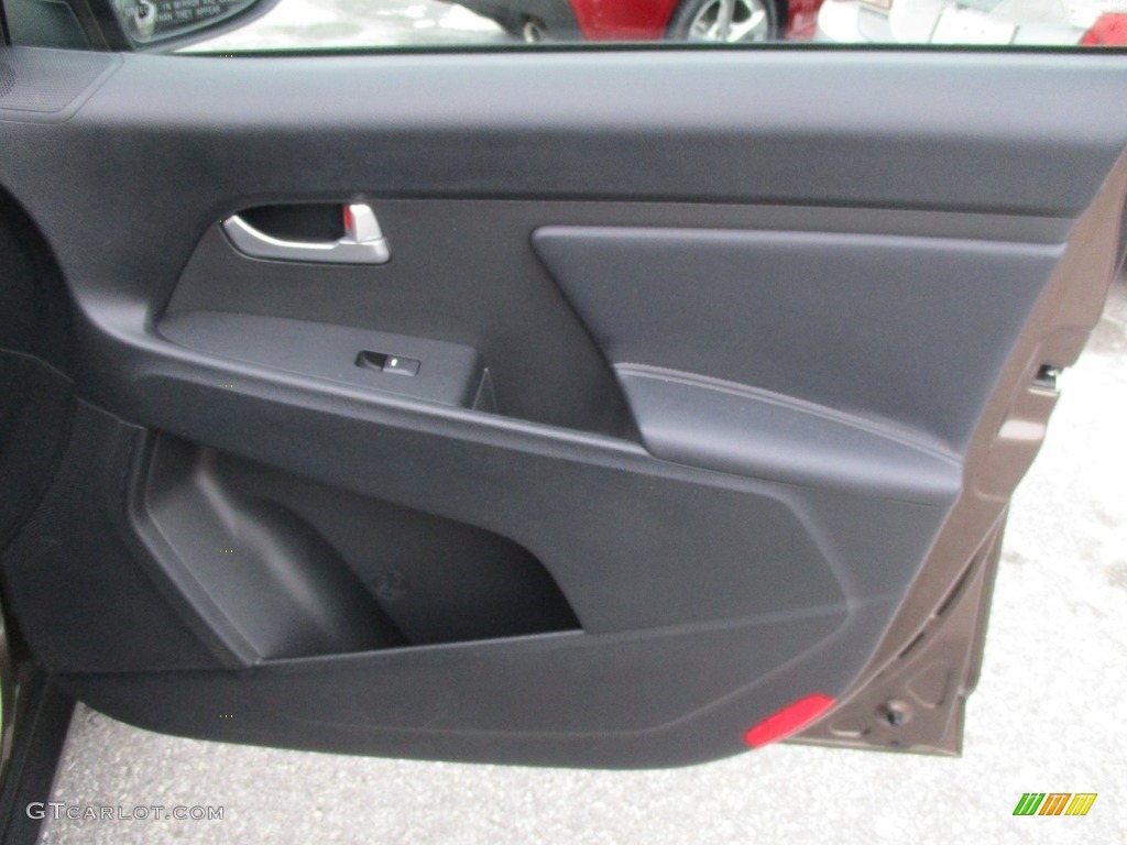 2011 Sportage LX - Sand Track / Black photo #30