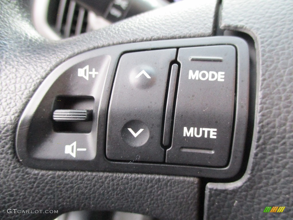 2011 Sportage LX - Sand Track / Black photo #36
