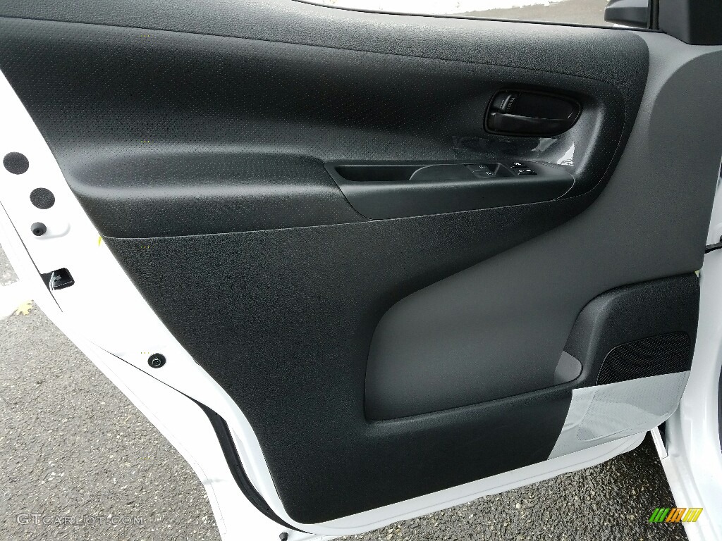 2017 Chevrolet City Express LS Medium Pewter Door Panel Photo #118033821