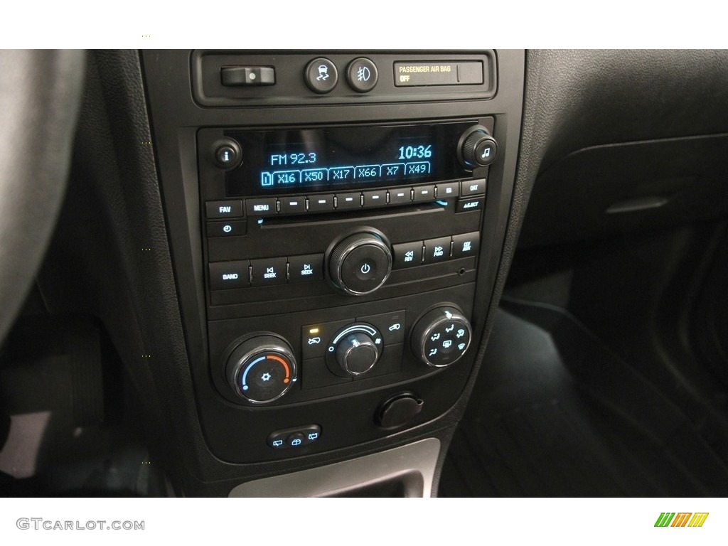 2010 HHR LT - Black / Ebony photo #8