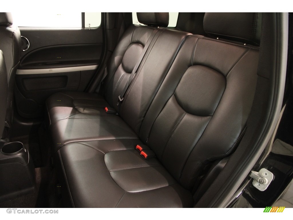 2010 HHR LT - Black / Ebony photo #12