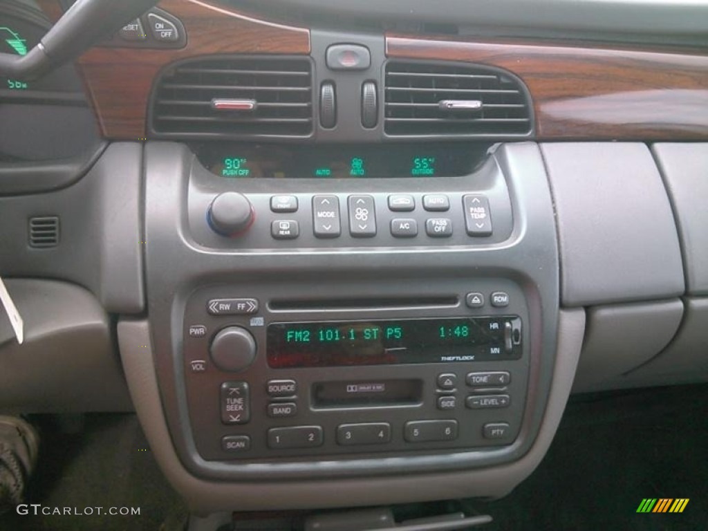 2003 DeVille Sedan - Sterling Silver / Dark Gray photo #4