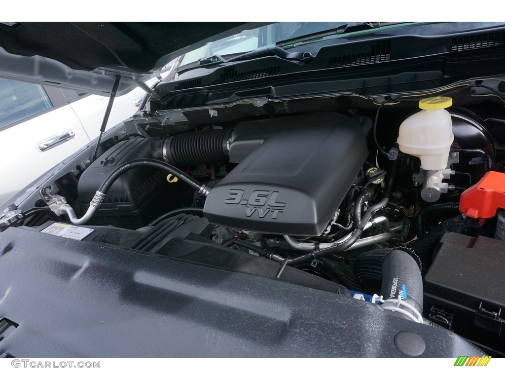 2017 1500 Express Crew Cab - Bright Silver Metallic / Black/Diesel Gray photo #7