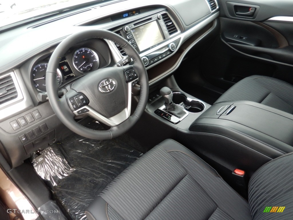 Black Interior 2017 Toyota Highlander LE AWD Photo #118043794