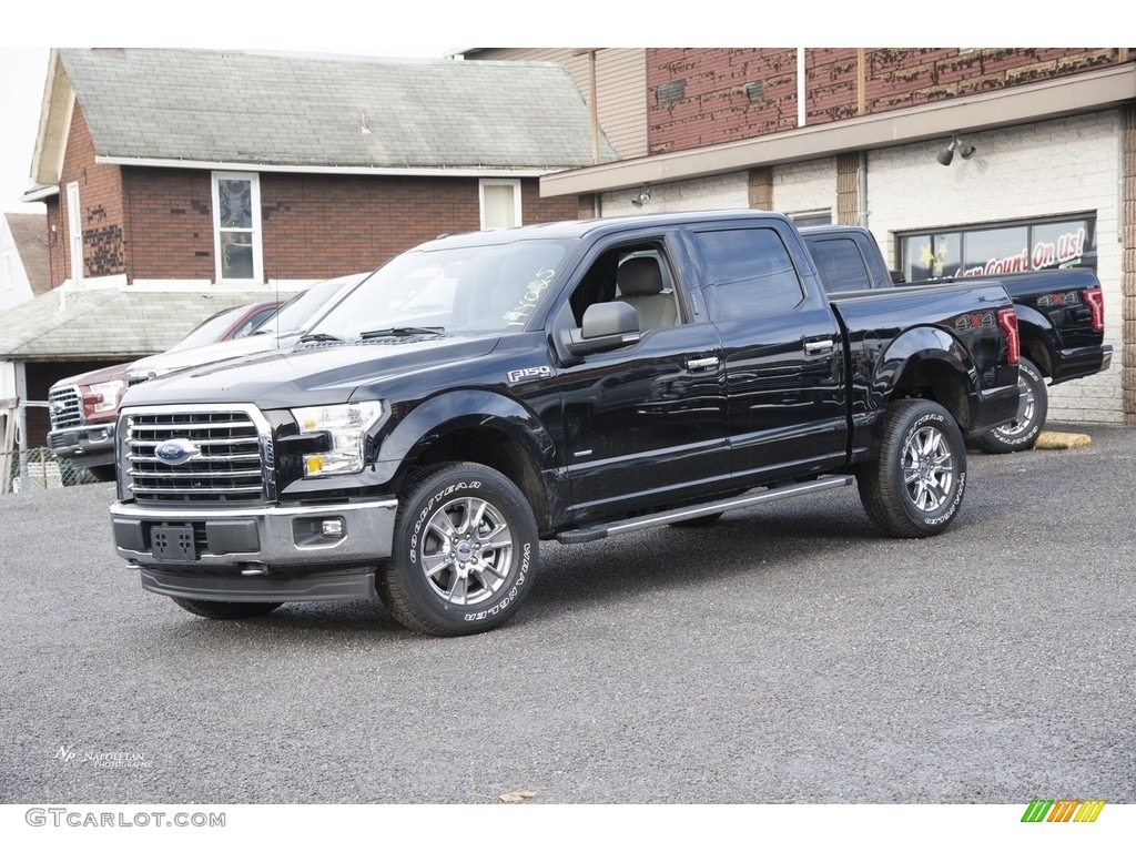 2017 F150 XLT SuperCrew 4x4 - Shadow Black / Earth Gray photo #1