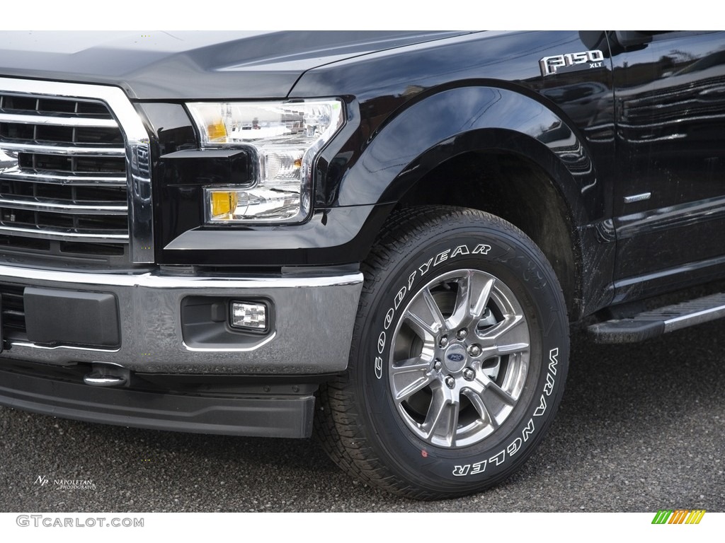 2017 F150 XLT SuperCrew 4x4 - Shadow Black / Earth Gray photo #2